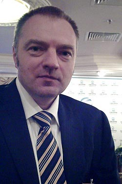 Генеральный директор «Синтерра Медиа» Валерий Крылов готовит цифровые «танки» Генеральный директор «Синтерра Медиа» Валерий Крылов готовит цифровые «танки»